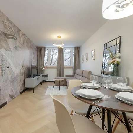 Zielinskiego Atmospheric By Renters Apartment *