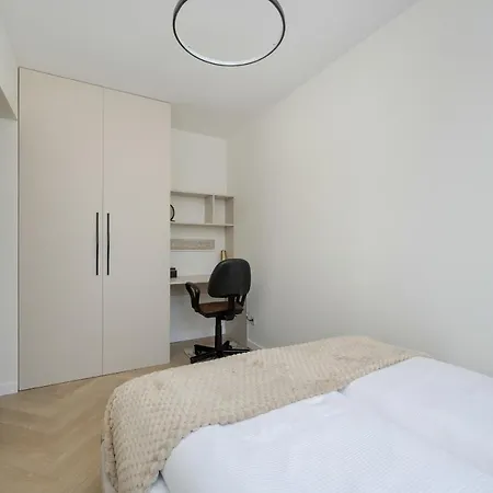 Zielinskiego Atmospheric By Renters * Wroclaw